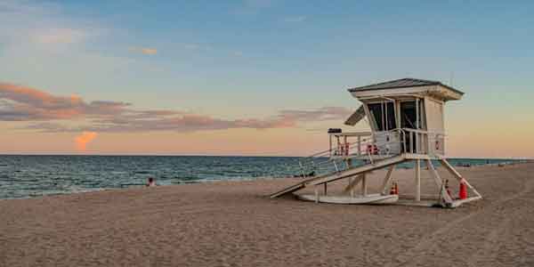 image of a life guard stand on a beach